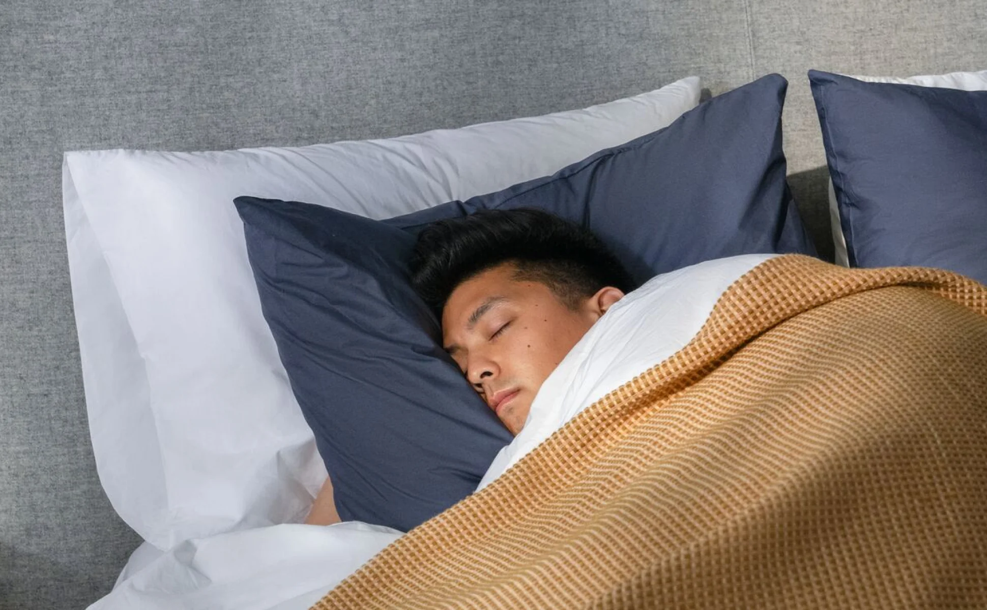 Foam Pillow with Snow Technology Double Pack - Image 4